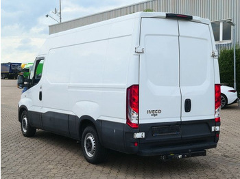 Pakettiauto Iveco Daily 35S14/Hochdach/AHK/Klima: kuva Pakettiauto Iveco Daily 35S14/Hochdach/AHK/Klima