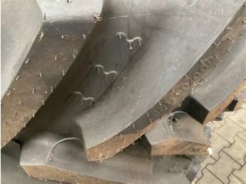 Rengas - Maatalouskoneet BKT 600/65R28: kuva Rengas - Maatalouskoneet BKT 600/65R28 Rengas - Maatalouskoneet BKT 600/65R28: kuva Rengas - Maatalouskoneet BKT 600/65R28