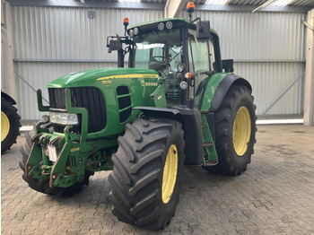Traktori JOHN DEERE 7530