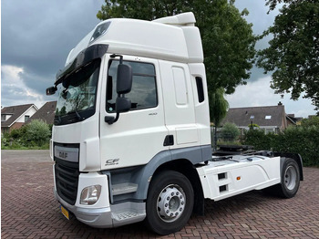 Vetopöytäauto DAF CF 400