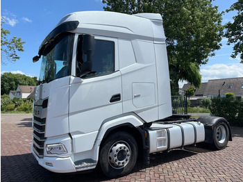 Vetopöytäauto DAF XG 480