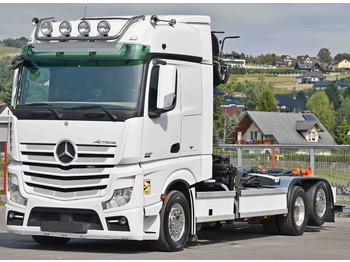 Koukkulava kuorma-auto, Nosturiauto Mercedes-Benz ACTROS 2551 * ABROLLKIPPER * LIV L120 Z3 (88): kuva Koukkulava kuorma-auto, Nosturiauto Mercedes-Benz ACTROS 2551 * ABROLLKIPPER * LIV L120 Z3 (88)