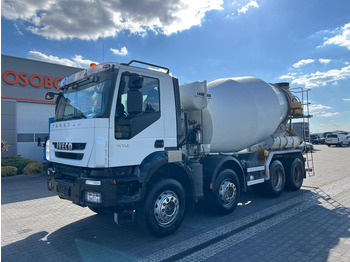 Betoniauto LIEBHERR