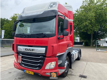 Vetopöytäauto DAF CF 410