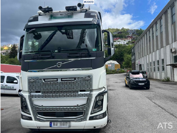 Vetopöytäauto Volvo FH650: kuva Vetopöytäauto Volvo FH650