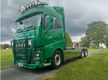 Koukkulava kuorma-auto VOLVO FH16