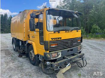 Lakaisuauto VOLVO FL