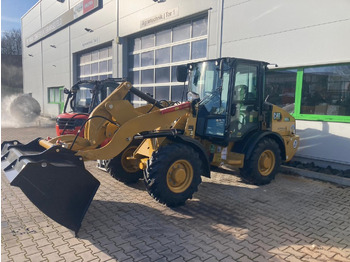 Pyöräkuormaaja CATERPILLAR 906