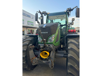 Traktori FENDT 718 Vario