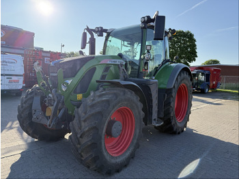 Traktori FENDT 724 Vario