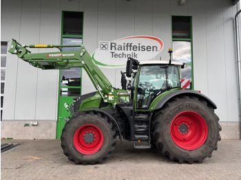 Traktori FENDT 700 Vario