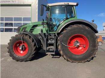 Traktori FENDT 826 Vario