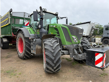 Traktori FENDT 828 Vario