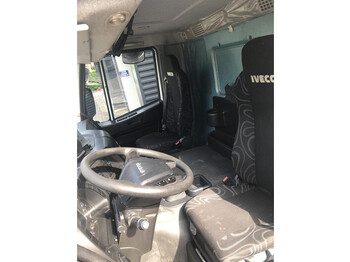 Ohjaamo ja sisustus - Kuorma-auto Iveco TRAKKER - HI-STREET Euro 6: kuva Ohjaamo ja sisustus - Kuorma-auto Iveco TRAKKER - HI-STREET Euro 6
