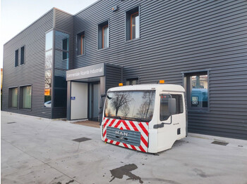 Ohjaamo ja sisustus - Kuorma-auto MAN TGM TGA: kuva Ohjaamo ja sisustus - Kuorma-auto MAN TGM TGA