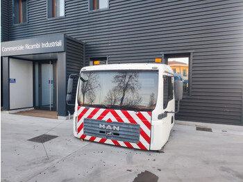 Ohjaamo ja sisustus - Kuorma-auto MAN TGM TGA: kuva Ohjaamo ja sisustus - Kuorma-auto MAN TGM TGA