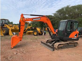 Kaivuri DOOSAN DX55