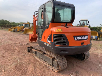 Kaivuri DOOSAN DX55: kuva Kaivuri DOOSAN DX55