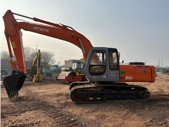 Kaivuri HITACHI EX200