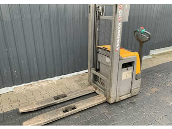 Pinoamistrukki JUNGHEINRICH EJC