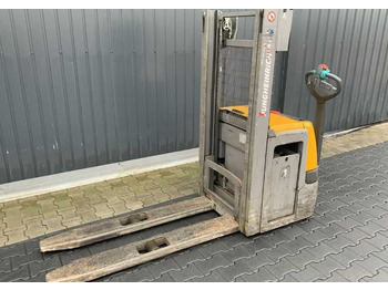 Pinoamistrukki JUNGHEINRICH EJC