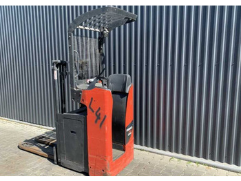 Pinoamistrukki Linde D12S: kuva Pinoamistrukki Linde D12S