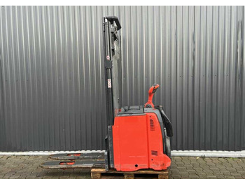 Pinoamistrukki Linde L12AP: kuva Pinoamistrukki Linde L12AP Pinoamistrukki Linde L12AP: kuva Pinoamistrukki Linde L12AP