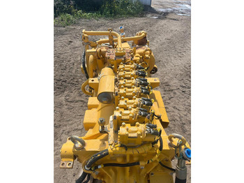 Moottori Komatsu SAA6D140E-2 Komatsu engine HD325: kuva Moottori Komatsu SAA6D140E-2 Komatsu engine HD325