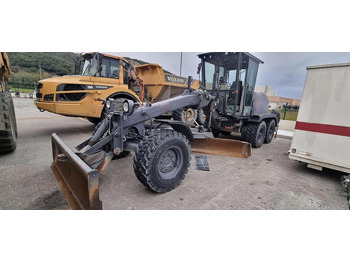 Tiehöylä NEW HOLLAND