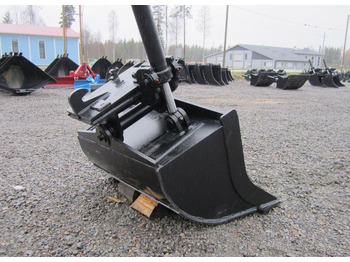 Kauha - Rakennuskoneet Laten Kallistuva luiskakauha 1700mm NTP10 TS: kuva Kauha - Rakennuskoneet Laten Kallistuva luiskakauha 1700mm NTP10 TS