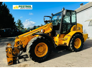 Pyöräkuormaaja JCB