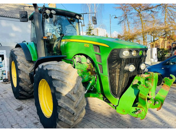 Traktori John Deere 8130: kuva Traktori John Deere 8130