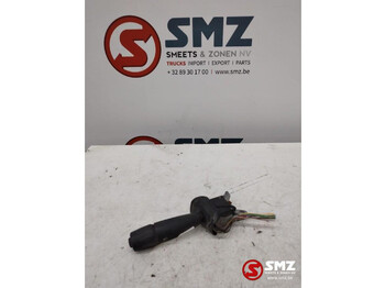 Ohjaamo ja sisustus - Kuorma-auto DAF Occ stuurkolomschakelaar DAF XF105: kuva Ohjaamo ja sisustus - Kuorma-auto DAF Occ stuurkolomschakelaar DAF XF105