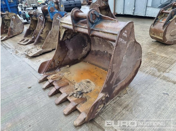 Kauha 62" Digging Bucket 80mm Pin to suit 20 Ton Excavator: kuva Kauha 62" Digging Bucket 80mm Pin to suit 20 Ton Excavator