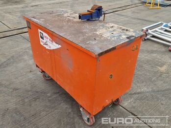 Rakennustarvikkeet Workbench, Vice: kuva Rakennustarvikkeet Workbench, Vice Rakennustarvikkeet Workbench, Vice: kuva Rakennustarvikkeet Workbench, Vice