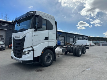 Kuorma-auto alusta IVECO X-WAY