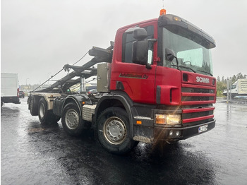 Nostovarsi-vaihtolavakuorma kuorma-auto Scania P114 8x2*6: kuva Nostovarsi-vaihtolavakuorma kuorma-auto Scania P114 8x2*6
