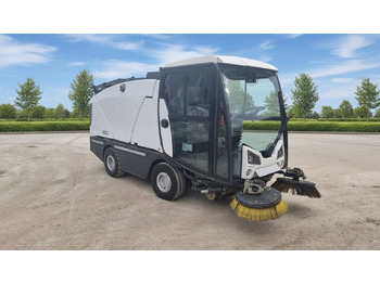 Lakaisuauto JOHNSTON