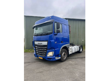 Vetopöytäauto DAF XF 440
