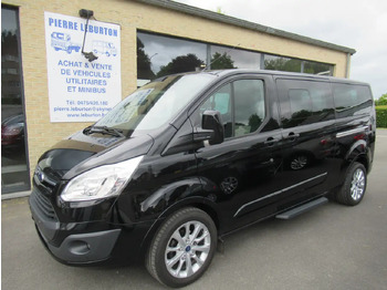 Pikkubussi FORD