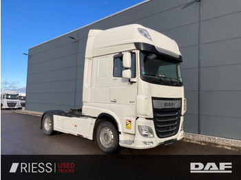 Vetopöytäauto DAF XF 480
