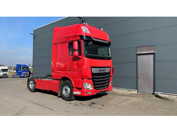Vetopöytäauto DAF XF 530