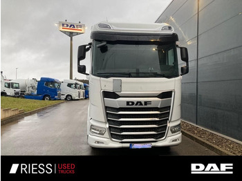 Vetopöytäauto DAF XG 480