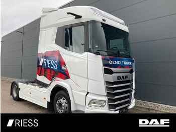 Vetopöytäauto DAF XG 480