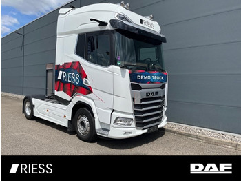 Vetopöytäauto DAF XG+ 530