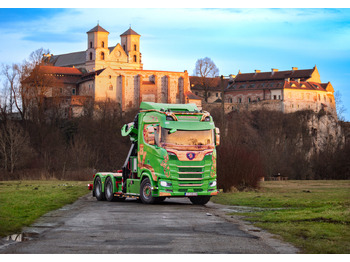 Vetopöytäauto SCANIA S 770