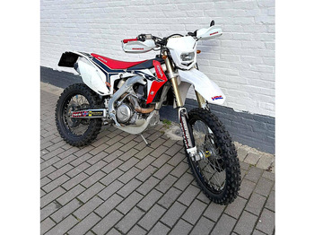 Moottoripyörä Honda CRF 500 R: kuva Moottoripyörä Honda CRF 500 R Moottoripyörä Honda CRF 500 R: kuva Moottoripyörä Honda CRF 500 R