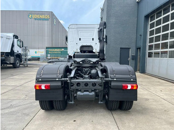 Uusi Vetopöytäauto Mercedes-Benz Actros 3348 S 6x4 Tractor Head: kuva Uusi Vetopöytäauto Mercedes-Benz Actros 3348 S 6x4 Tractor Head