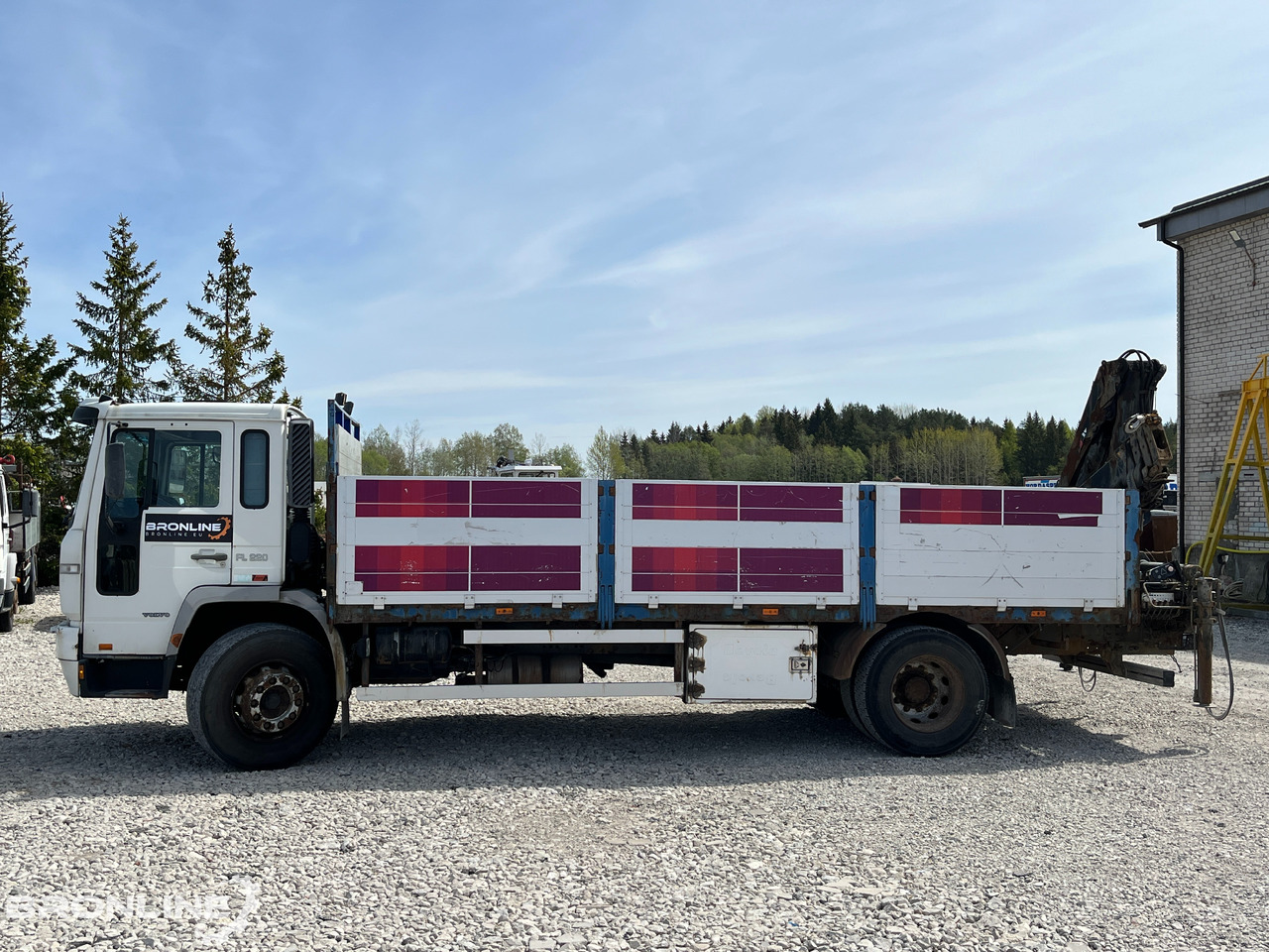 2000 Volvo FL220 4x2 + Hiab 102-4 - Lava-kuorma-auto, Nosturiauto: kuva 2000 Volvo FL220 4x2 + Hiab 102-4 - Lava-kuorma-auto, Nosturiauto 2000 Volvo FL220 4x2 + Hiab 102-4 - Lava-kuorma-auto, Nosturiauto: kuva 2000 Volvo FL220 4x2 + Hiab 102-4 - Lava-kuorma-auto, Nosturiauto