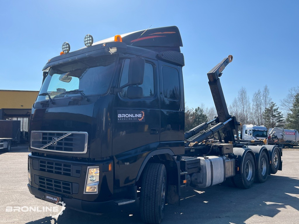 2005 Volvo FH12 8x4 + konkslift 26t - Koukkulava kuorma-auto: kuva 2005 Volvo FH12 8x4 + konkslift 26t - Koukkulava kuorma-auto 2005 Volvo FH12 8x4 + konkslift 26t - Koukkulava kuorma-auto: kuva 2005 Volvo FH12 8x4 + konkslift 26t - Koukkulava kuorma-auto